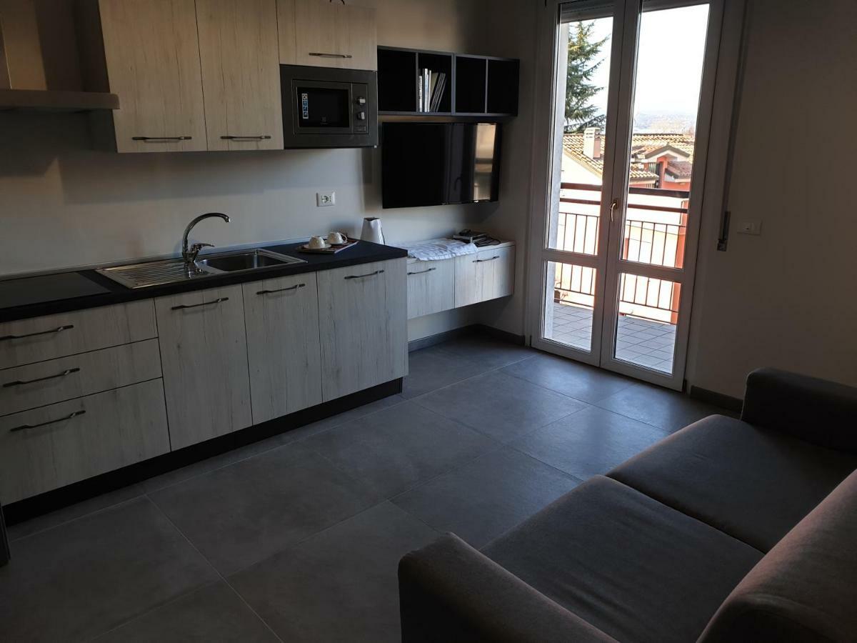 Sun Lake Apartments Desenzano del Garda Eksteriør bilde
